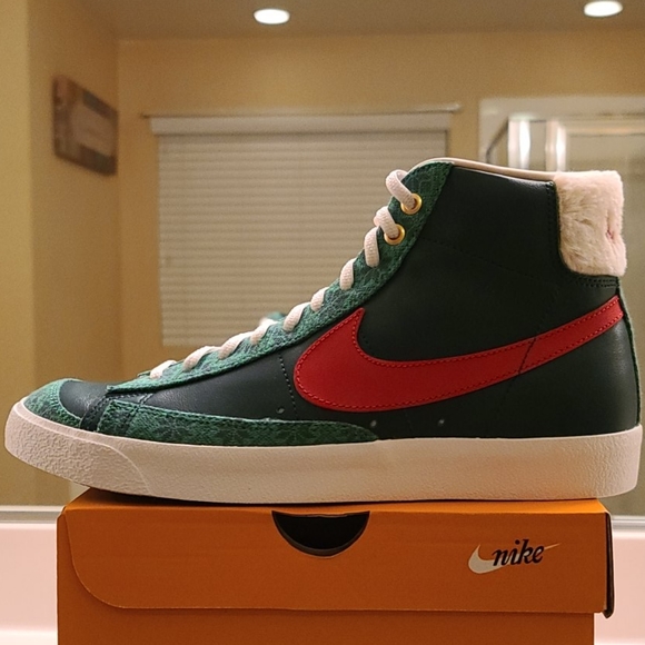 BLAZER MID '77 VINTAGE 'CHRISTMAS SWEATER' - Picture 1 of 9